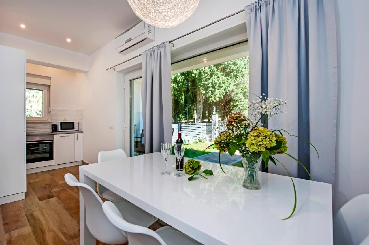 Apartmani Brajkovic Ровин Екстериор снимка