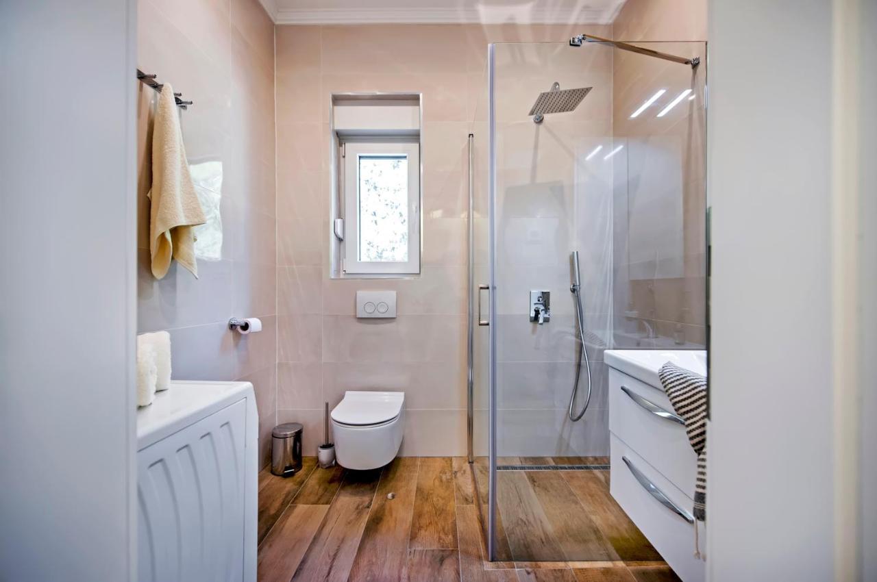 Apartmani Brajkovic Ровин Екстериор снимка
