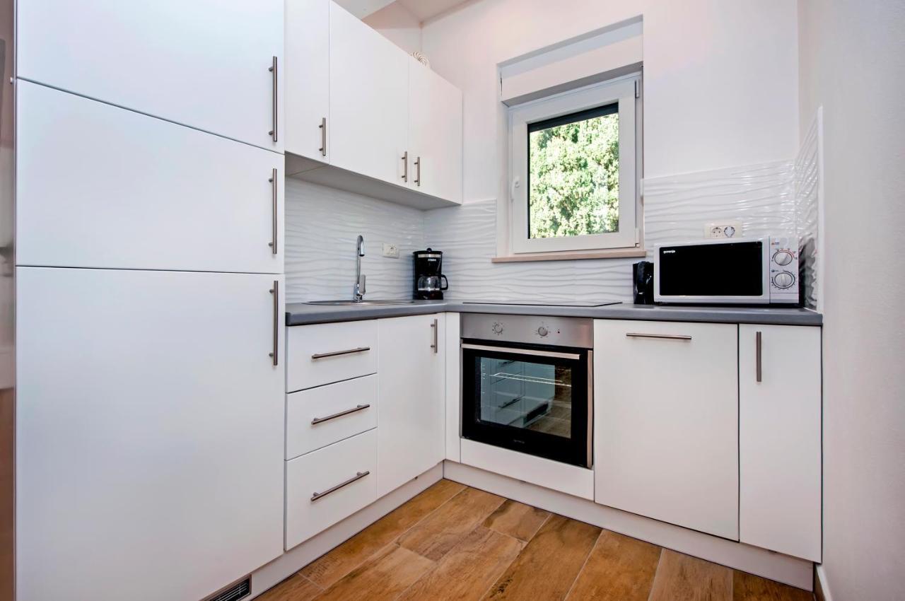Apartmani Brajkovic Ровин Екстериор снимка
