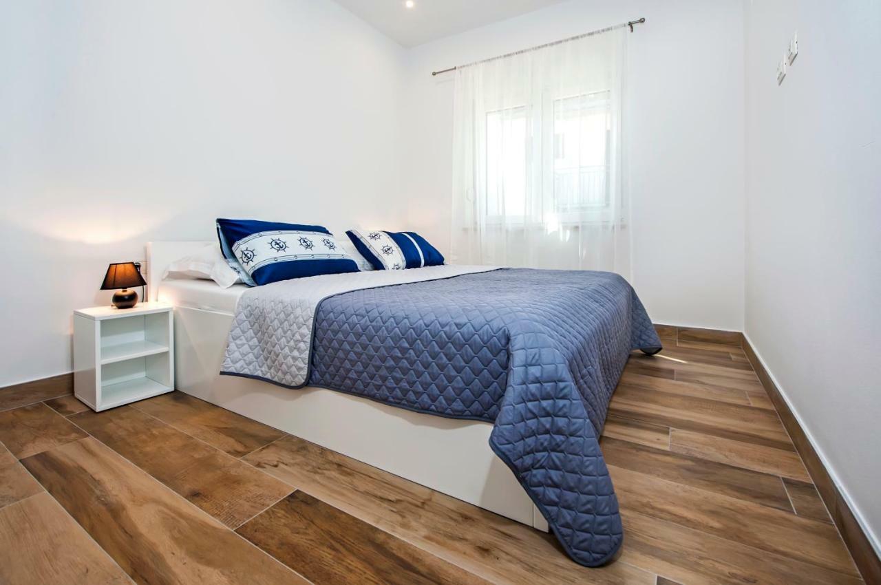Apartmani Brajkovic Ровин Екстериор снимка