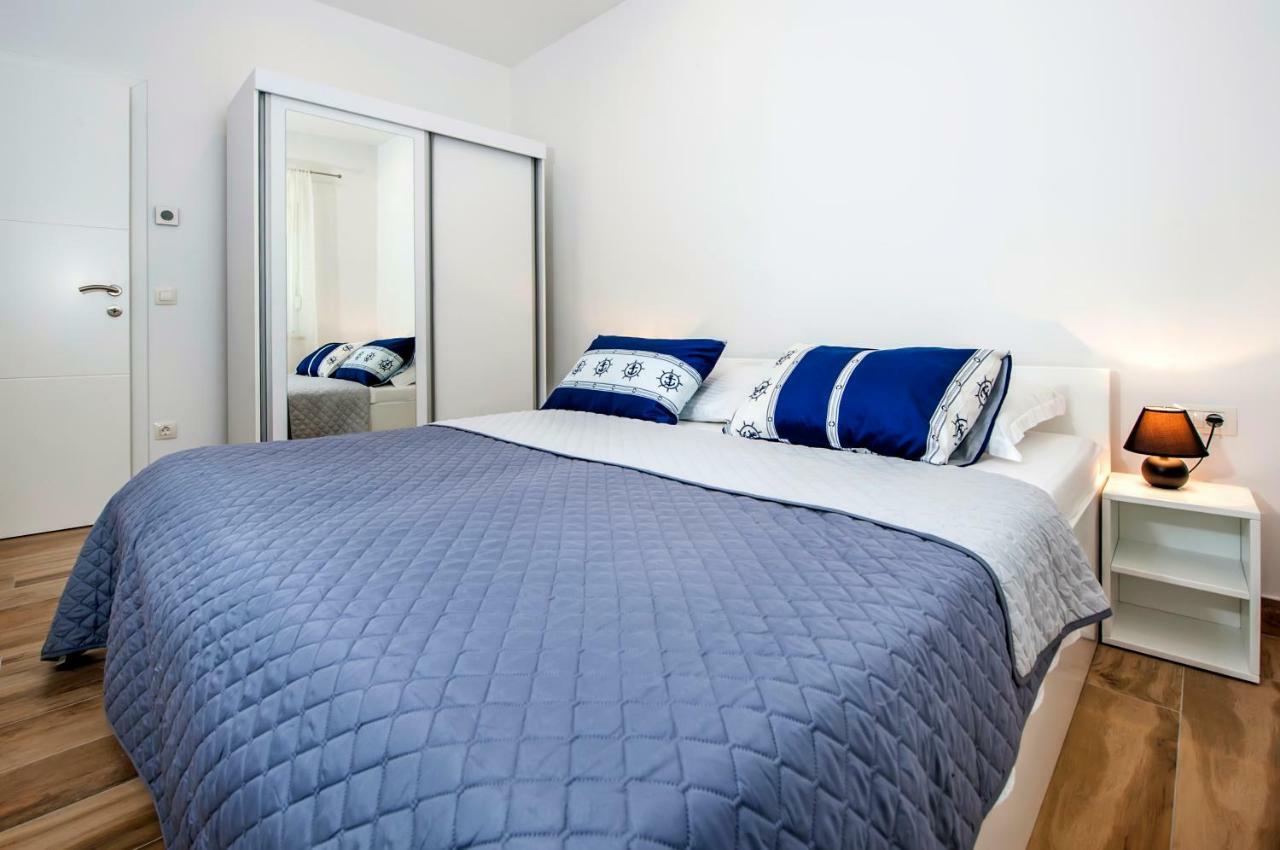 Apartmani Brajkovic Ровин Екстериор снимка