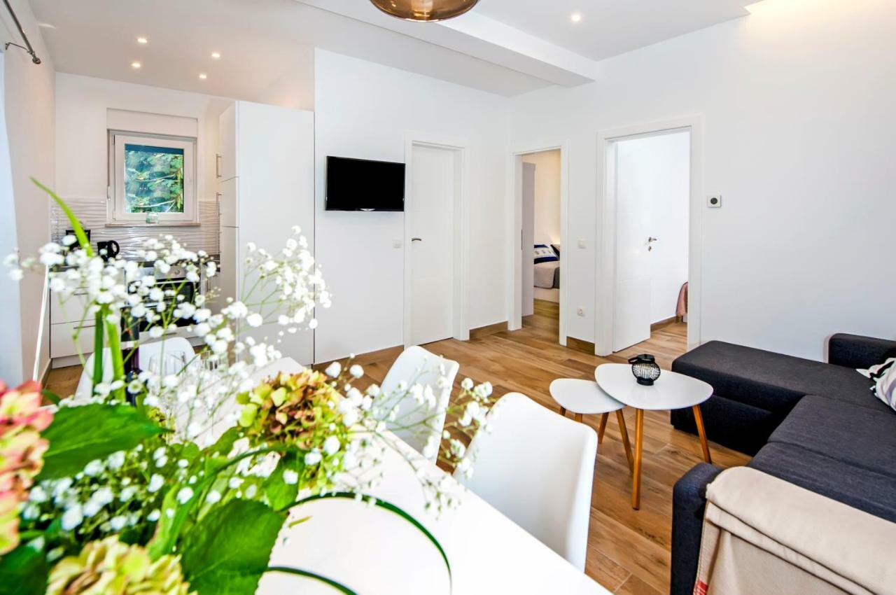 Apartmani Brajkovic Ровин Екстериор снимка